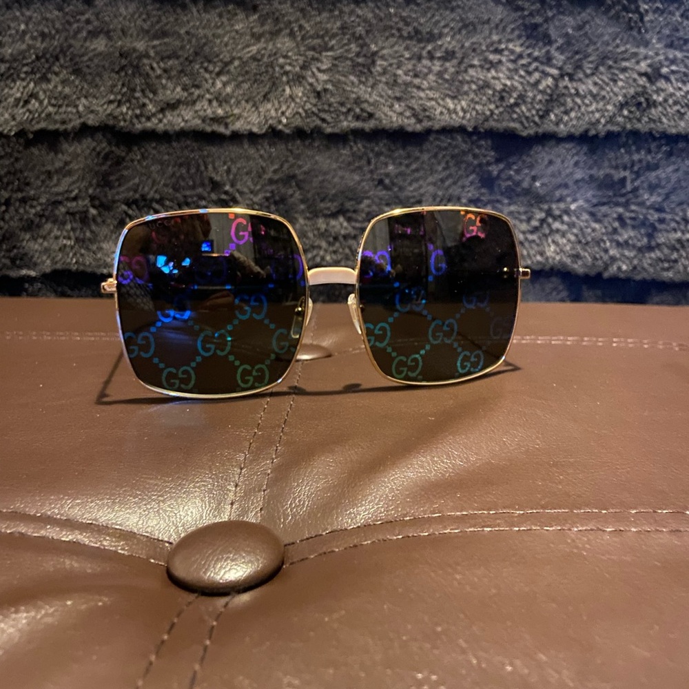 Multi Color Gucci sunglasses - Picture 8 of 12